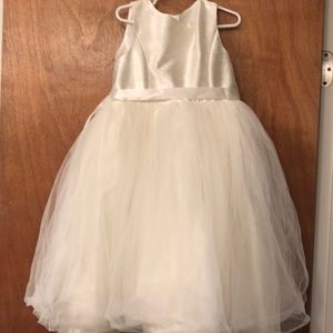 David’s Bridal Size 7 flower girl dress
